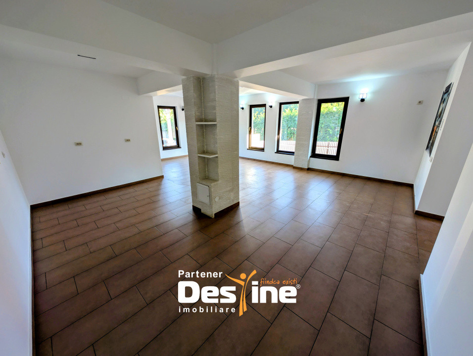 Spațiu comercial / birouri 65 mp, centrală termică, baie proprie, luminos - CUG