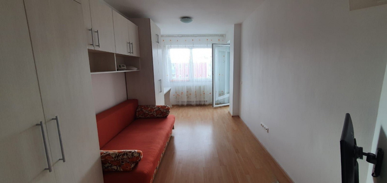 Apartament 2 camere decomandat cu balcon si parcare, Avantgarden 3