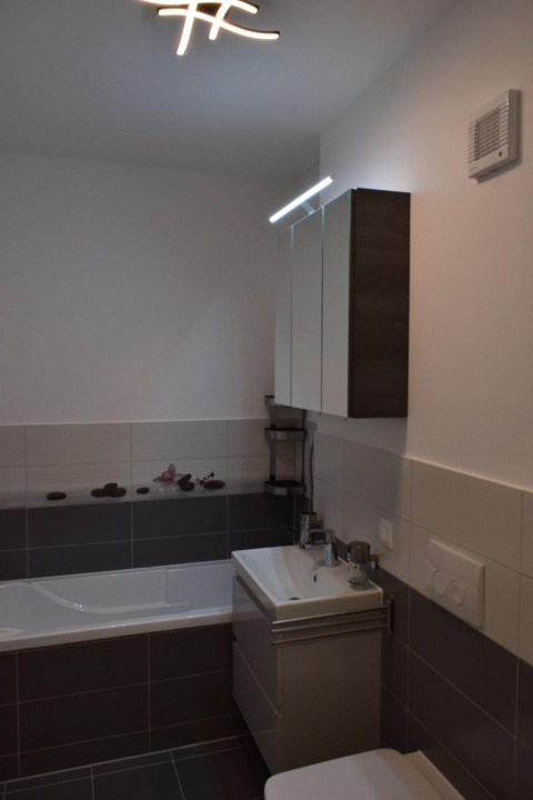 APARTAMENT DE ÎNCHIRIAT| 2 camere, DECOMANDAT - Tractorul 