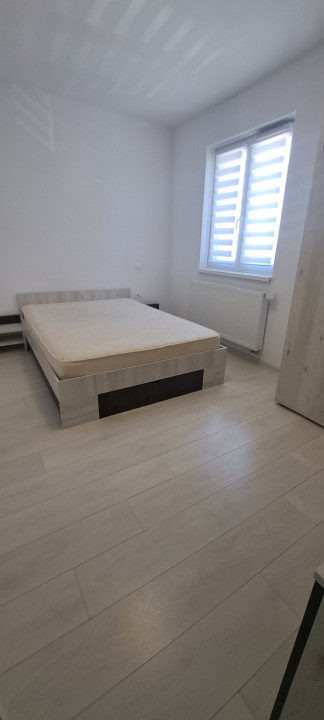 APARTAMENT DE VÂNZARE- 2 camere, DECOMANDAT, etajul 2/8 - TRACTORUL 