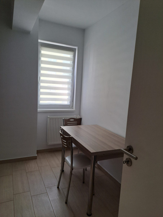 APARTAMENT DE VÂNZARE- 2 camere, DECOMANDAT, etajul 2/8 - TRACTORUL 