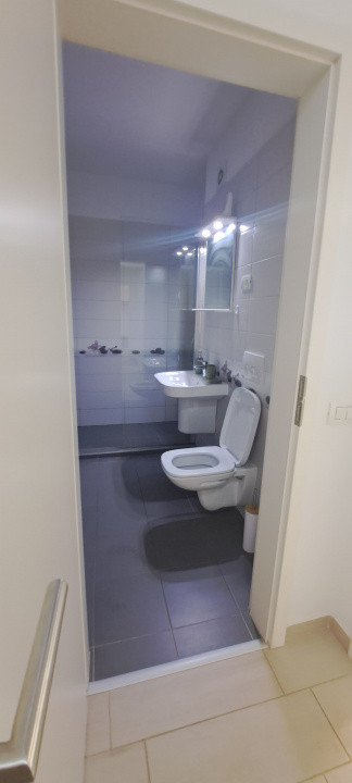 APARTAMENT DE VÂNZARE- 2 camere, DECOMANDAT, etajul 2/8 - TRACTORUL 