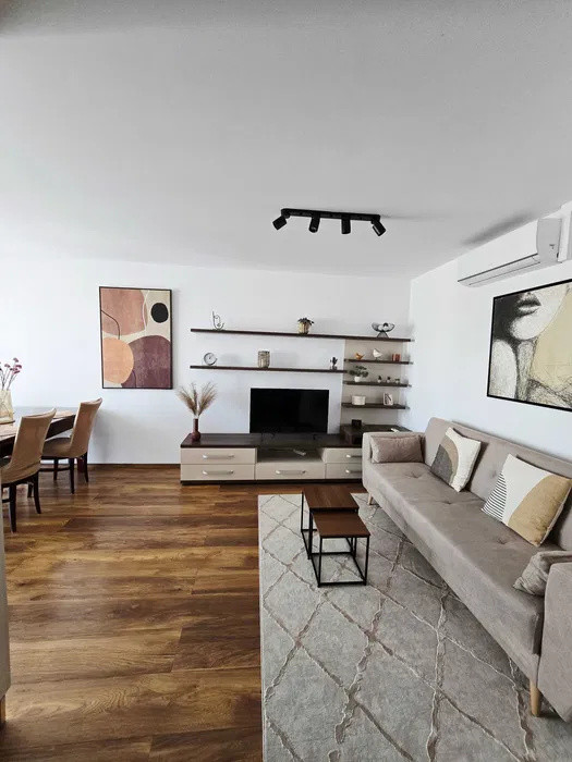 APARTAMENT DE ÎNCHIRIAT- 3 camere | DECOMANDAT | loc de parcare | Tractorul 