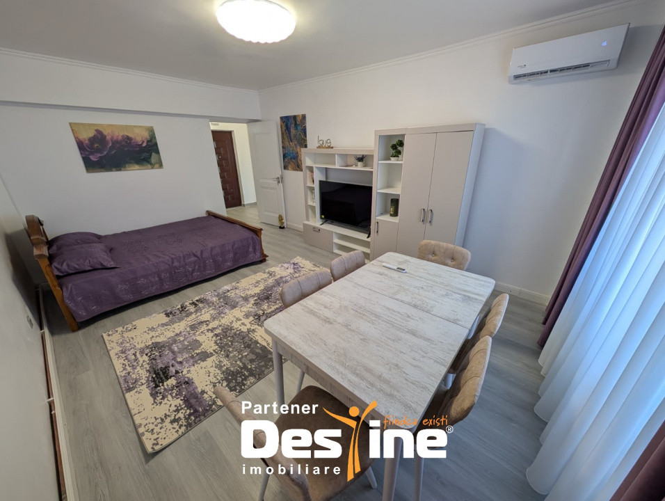 Prima închiriere - Centru, apartament cu 1 camera decomandat mobilat și utilat