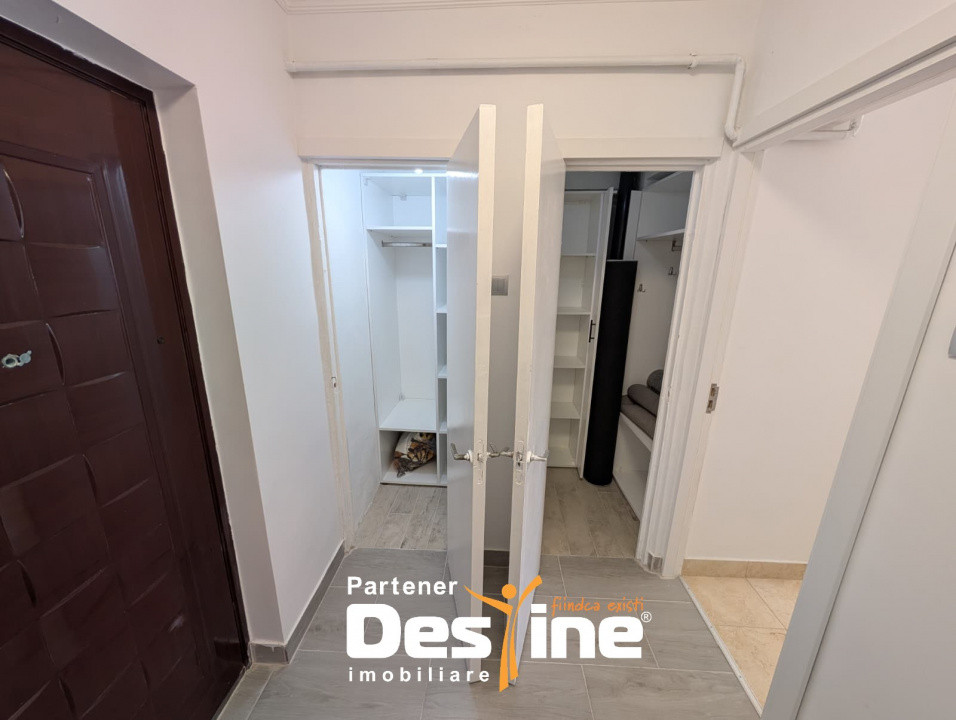 Prima închiriere - Centru, apartament cu 1 camera decomandat mobilat și utilat