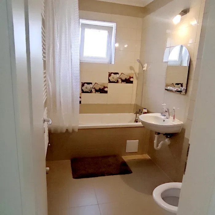 Confort și Eleganță într-un Apartament Luminos 
