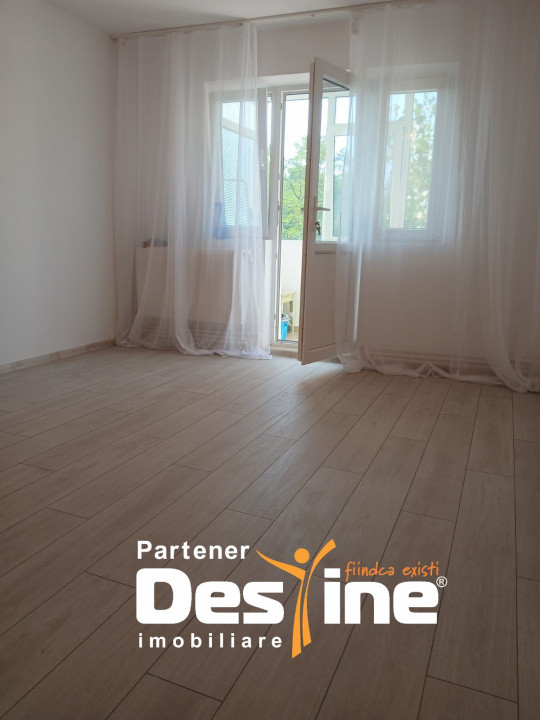 ZIMBRU, Apartament 3 camere, SEMIDECOMANDAT, 55 mp, 105.000 euro
