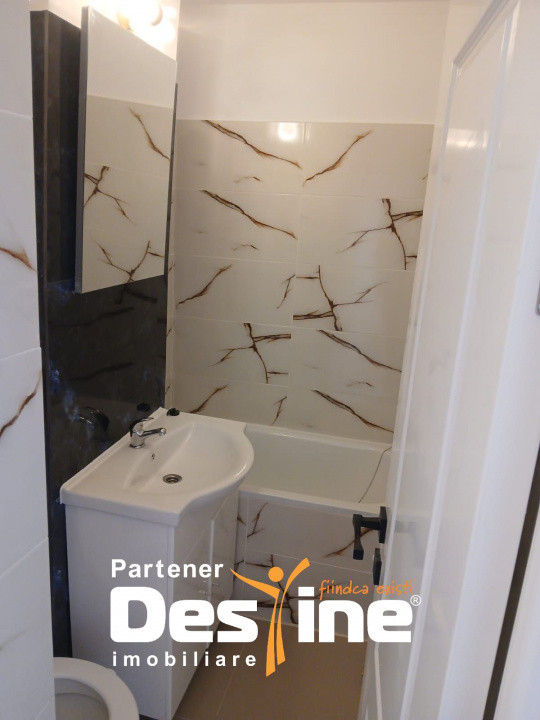ZIMBRU, Apartament 3 camere, SEMIDECOMANDAT, 55 mp, 105.000 euro