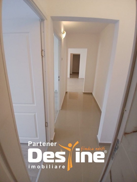 ZIMBRU, Apartament 3 camere, SEMIDECOMANDAT, 55 mp, 105.000 euro