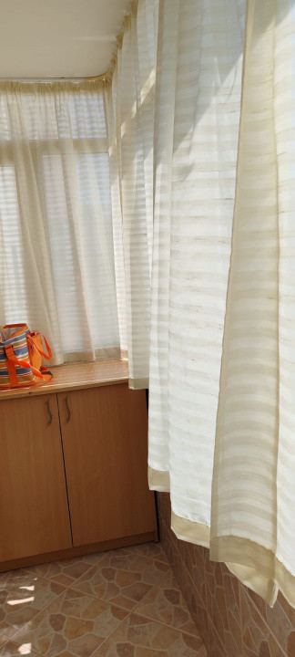 Apartament 3 camere, etajul 1/4, Radauti