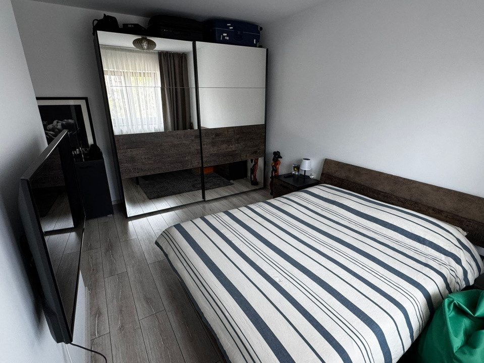 Apartament spațios și luminos, 3 camere, decomandat, parcare inclusă