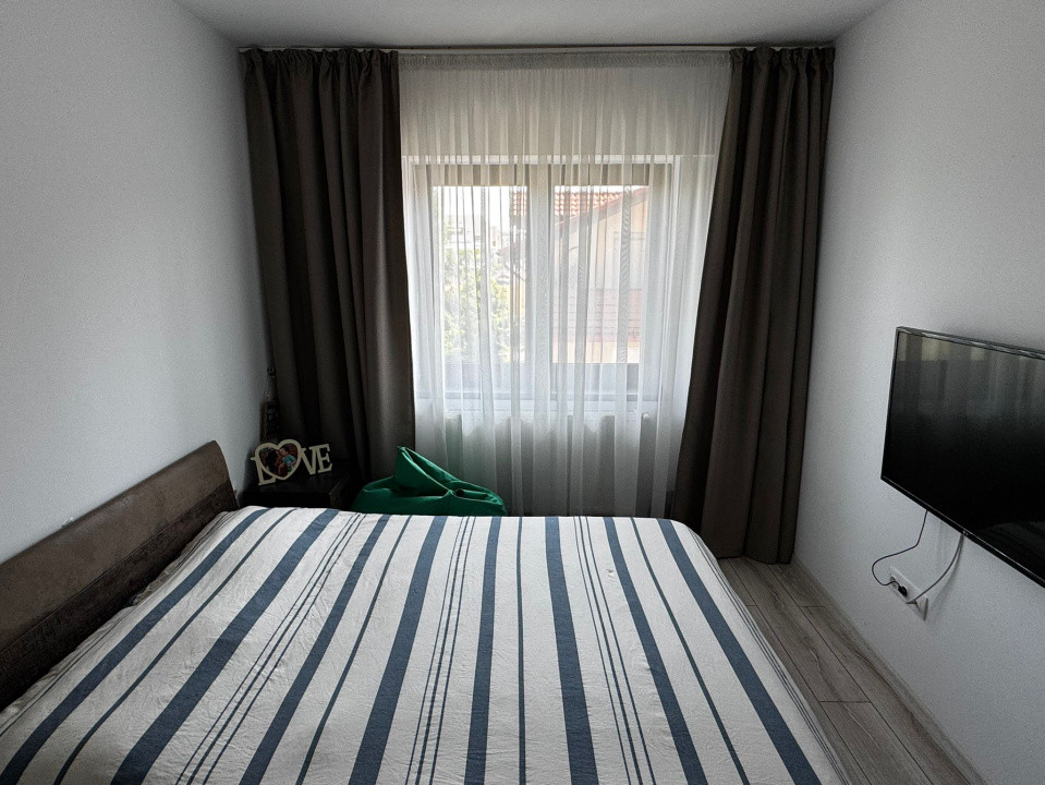 Apartament spațios și luminos, 3 camere, decomandat, parcare inclusă
