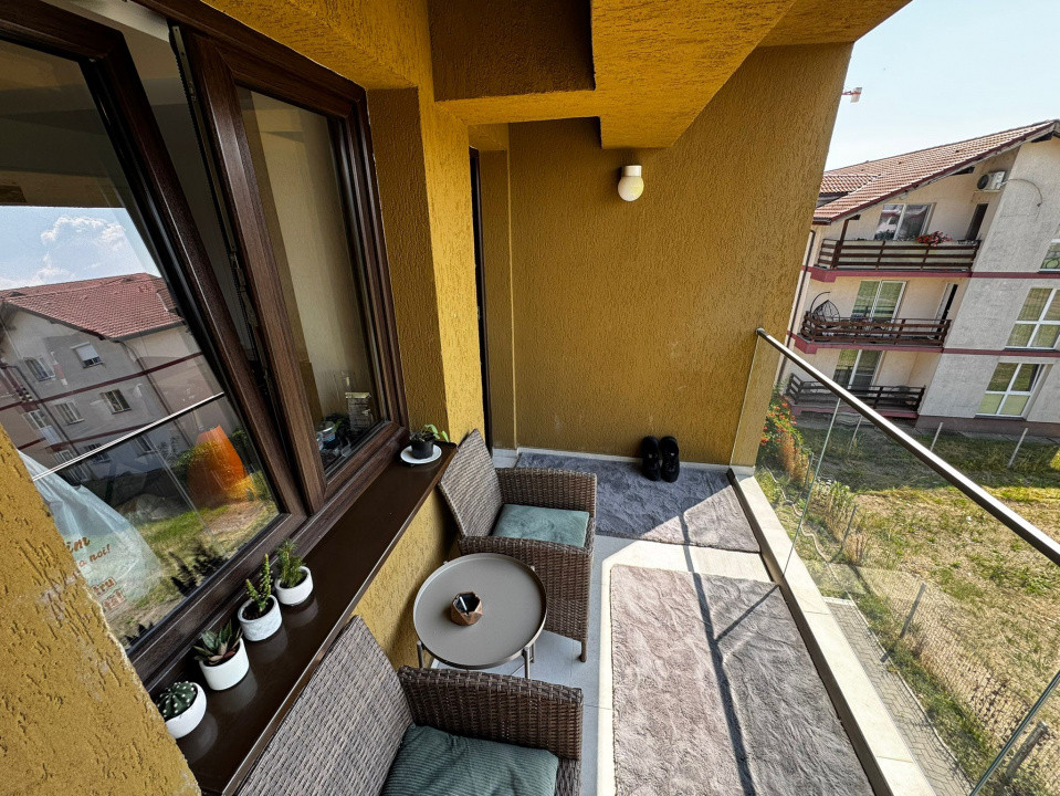 Apartament spațios și luminos, 3 camere, decomandat, parcare inclusă