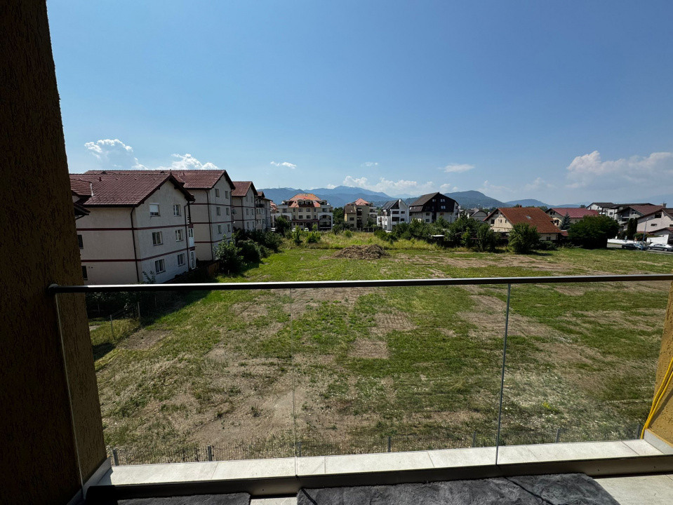 Apartament spațios și luminos, 3 camere, decomandat, parcare inclusă