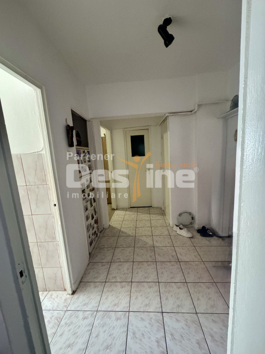 Apartament 2 camere mobilat etaj 2 central