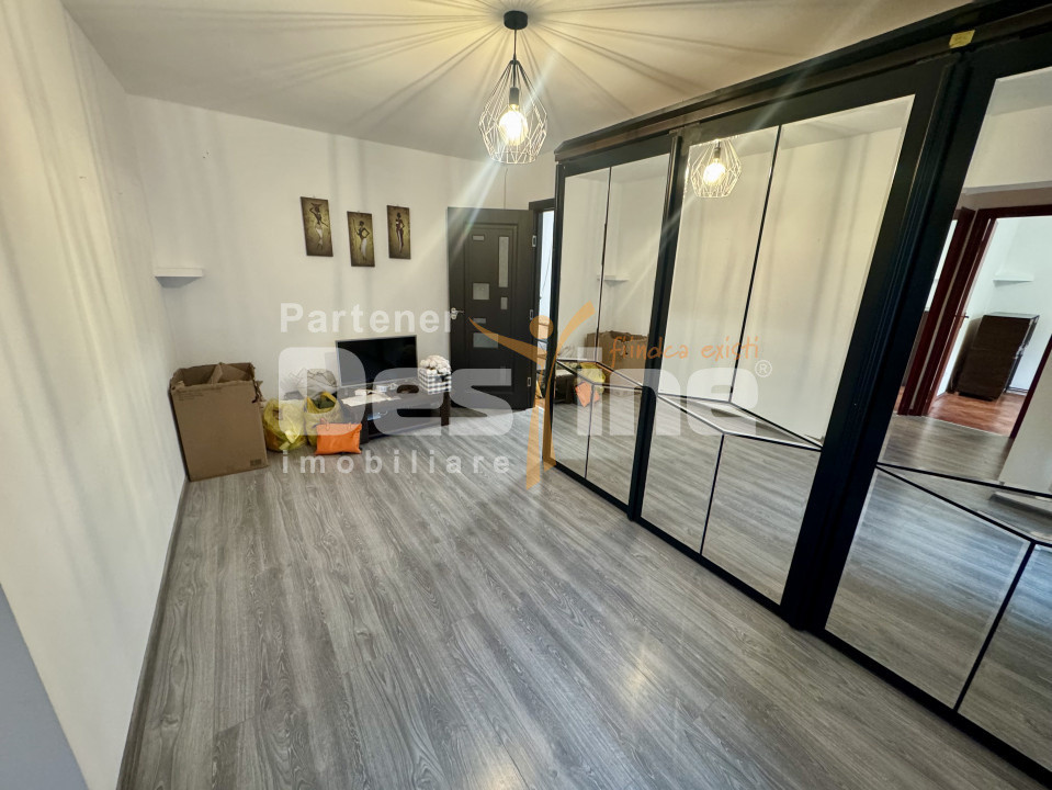 Apartament 3 camere etajul 2