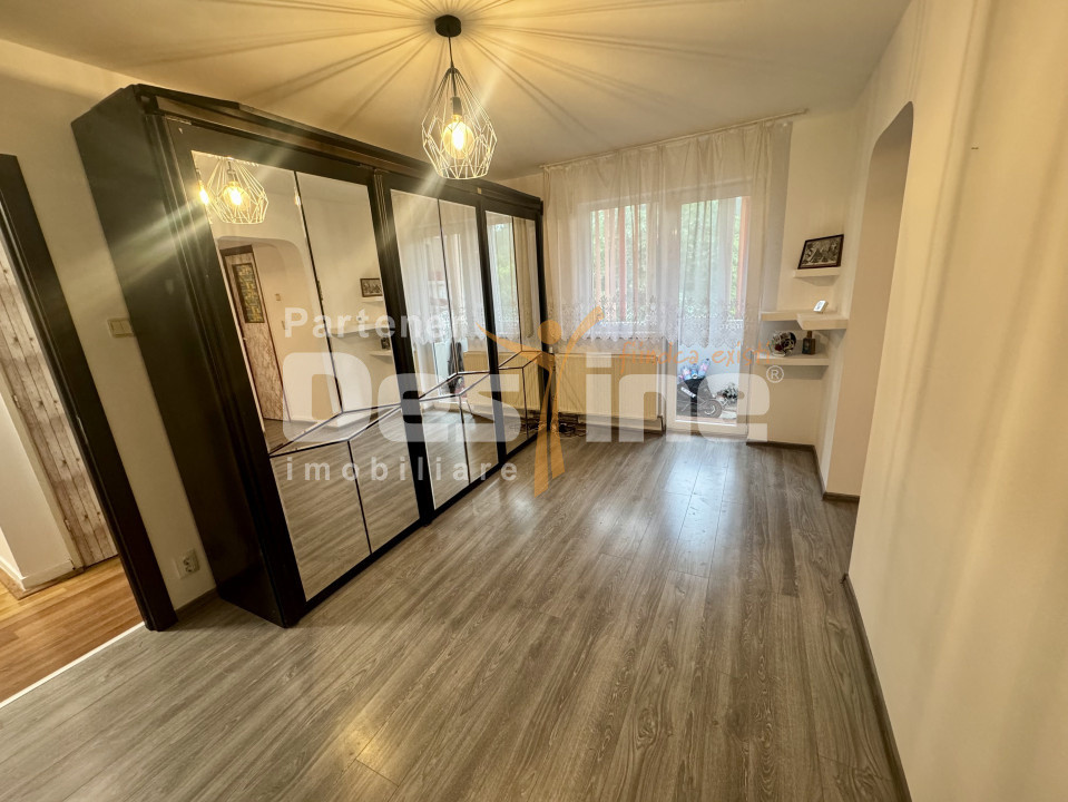 Apartament 3 camere etajul 2