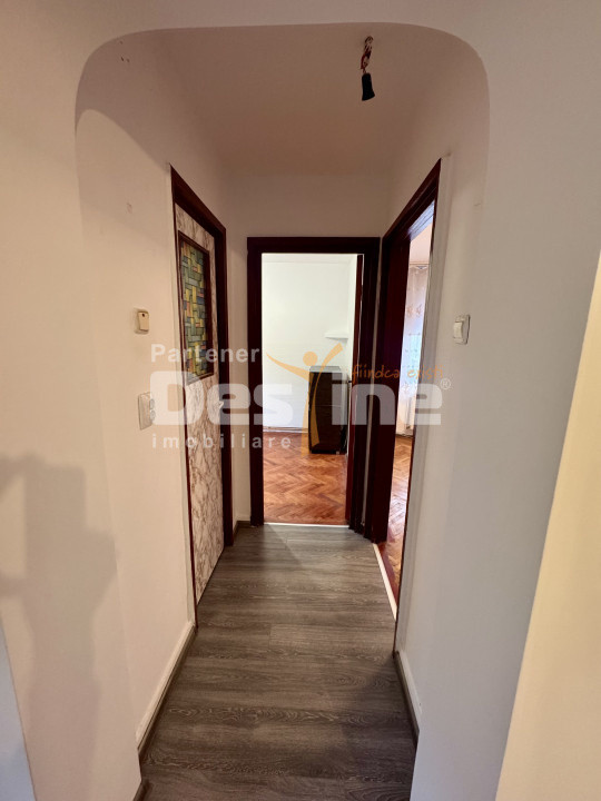 Apartament 3 camere etajul 2