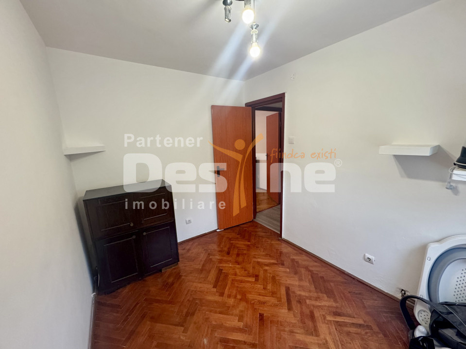 Apartament 3 camere etajul 2