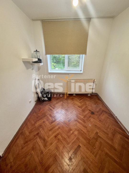 Apartament 3 camere etajul 2