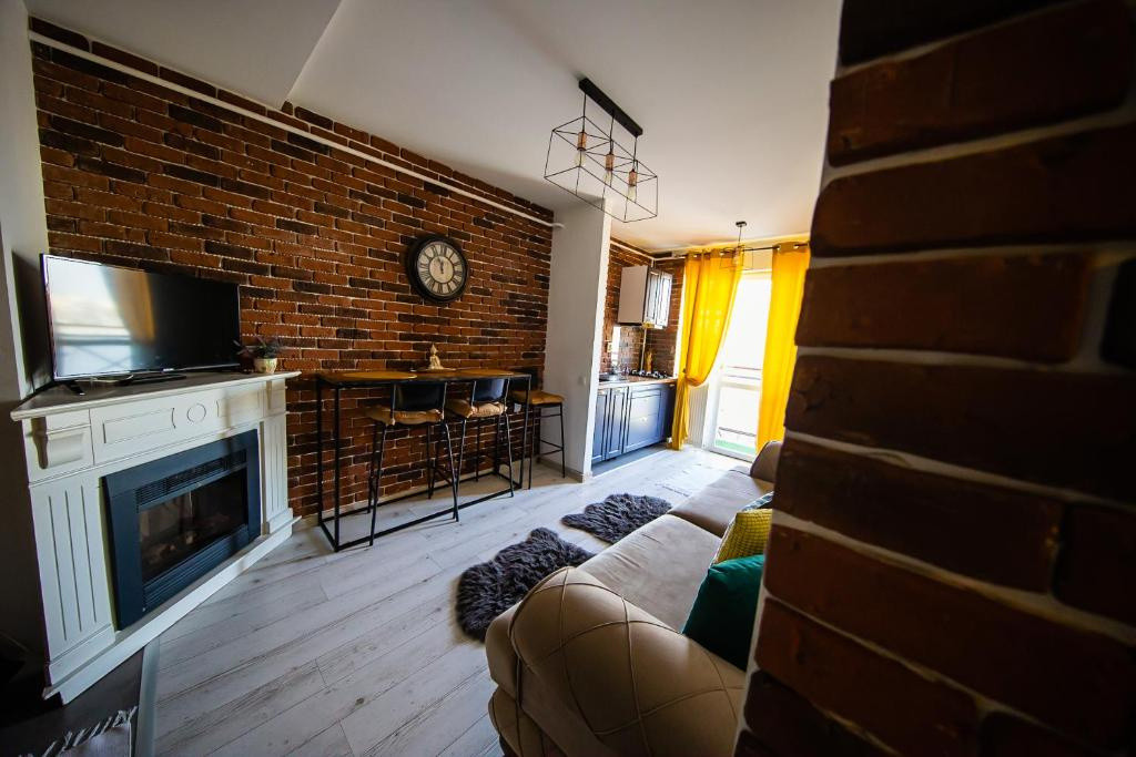 Persoana fizica apartament 2 camere Podu Ros Palas 