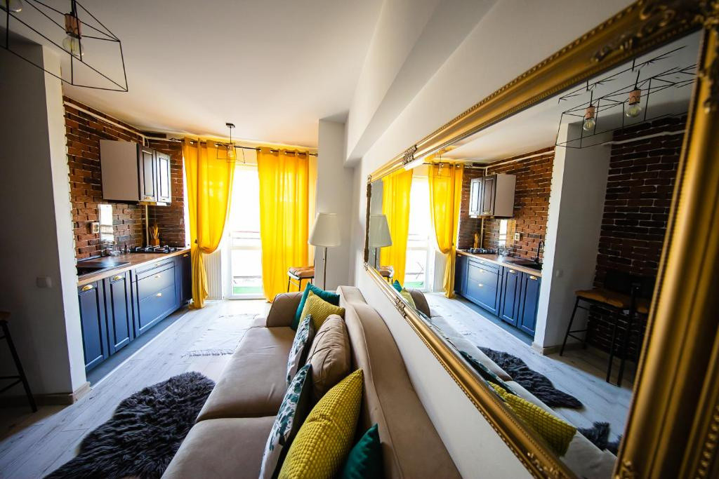 Persoana fizica apartament 2 camere Podu Ros Palas 