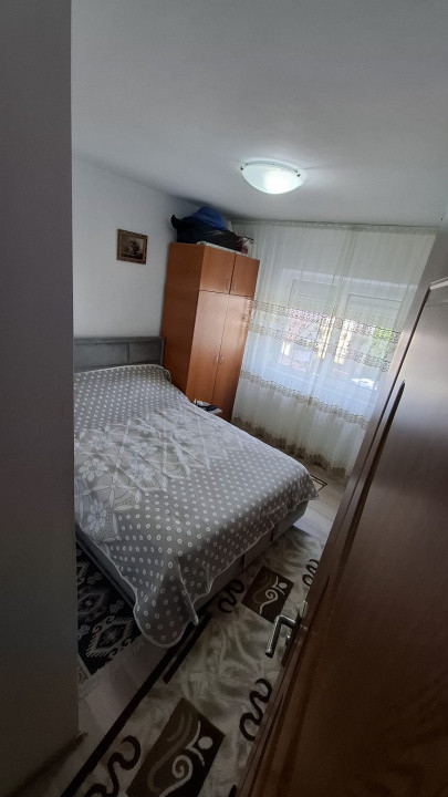 Vand apartament cu 2 camere in Canta