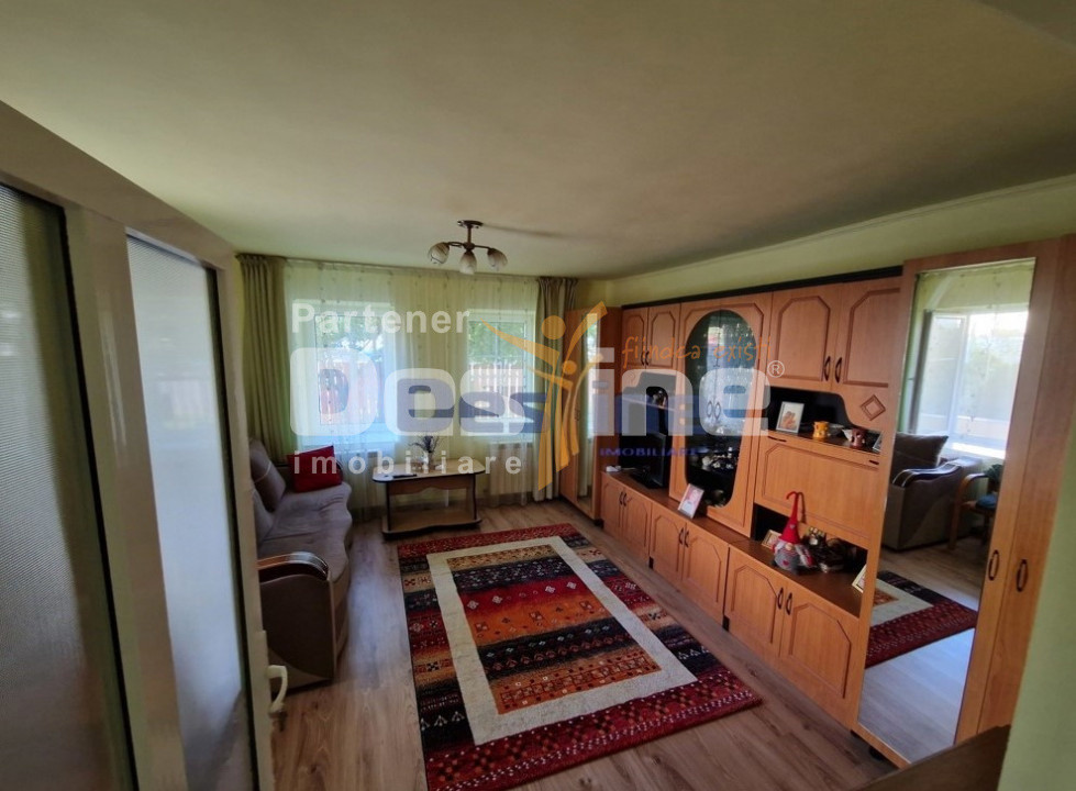 VAND CASA MOBILATA SI UTILATA + GRADINA + TEREN, ZONA LINISTITA, DEJ