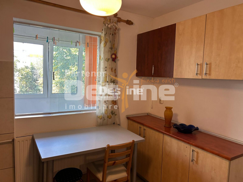 Chirie Apartament 3 camere 70 mp mobilat utilat loc de parcare - Drumul Taberei