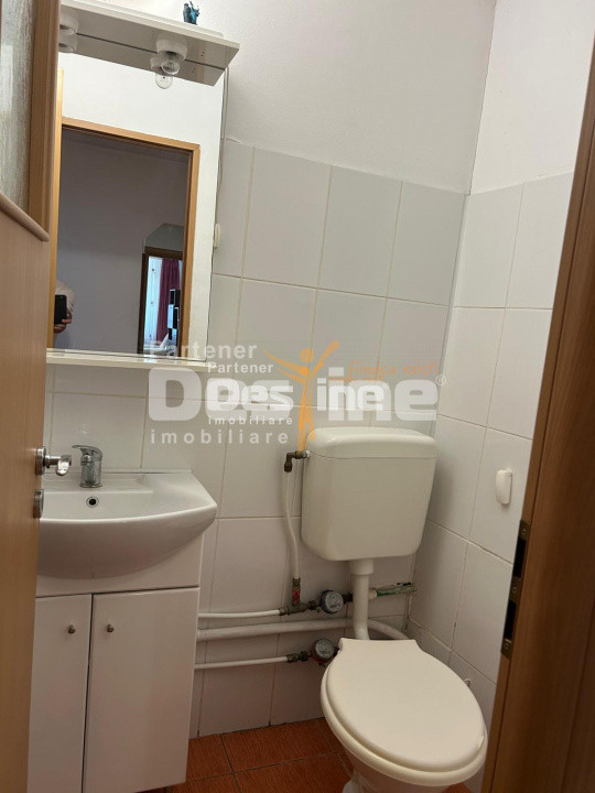 Chirie Apartament 3 camere 70 mp mobilat utilat loc de parcare - Drumul Taberei
