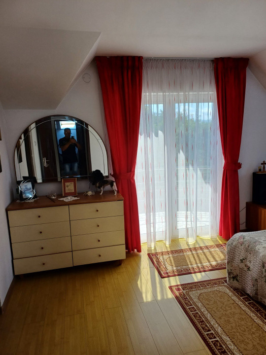 Casă 750 mp, curte individuală, garaj, foisor, Prejmer