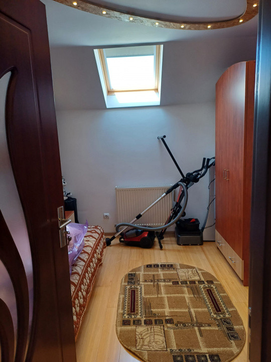 Casă 750 mp, curte individuală, garaj, foisor, Prejmer