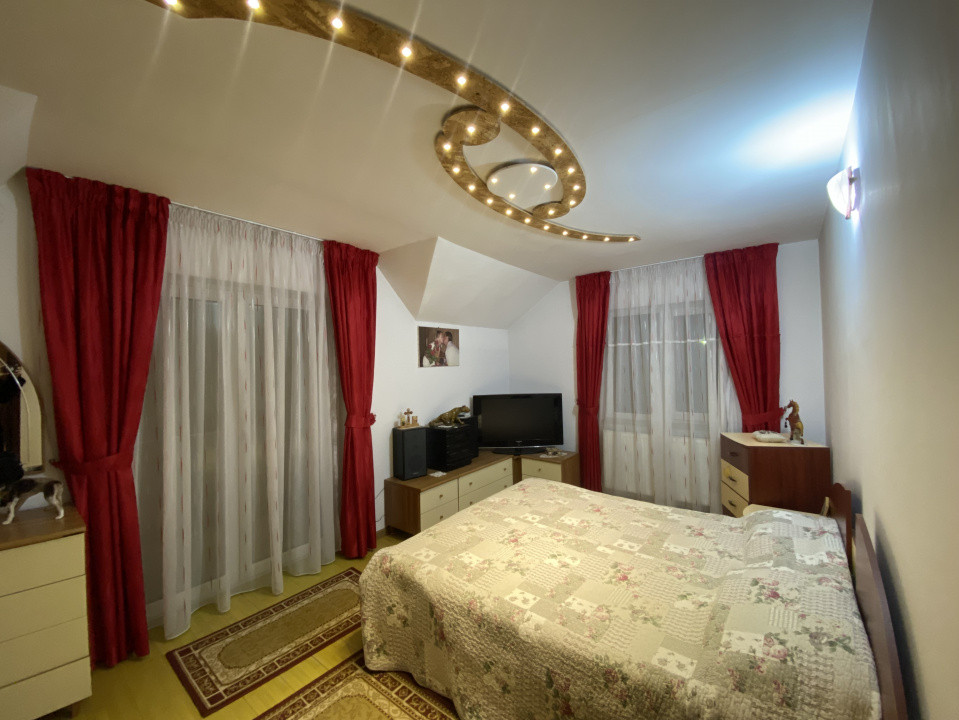 Casă 750 mp, curte individuală, garaj, foisor, Prejmer