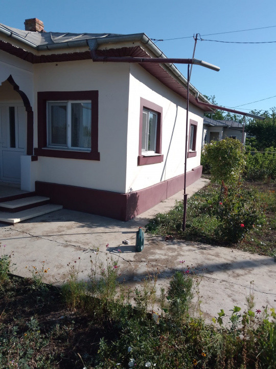 Casă de vânzare în Gârbovi, jud. Ialomița – la doar 70 km de București!