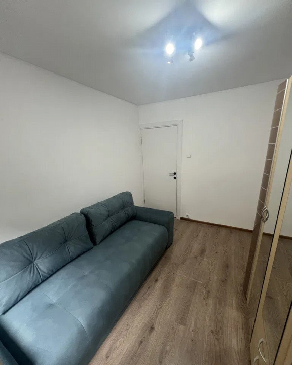 Apartament 3 camere etajul 1, Tractorul