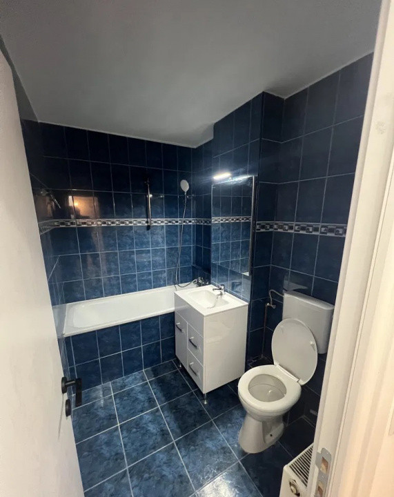 Apartament 3 camere etajul 1, Tractorul