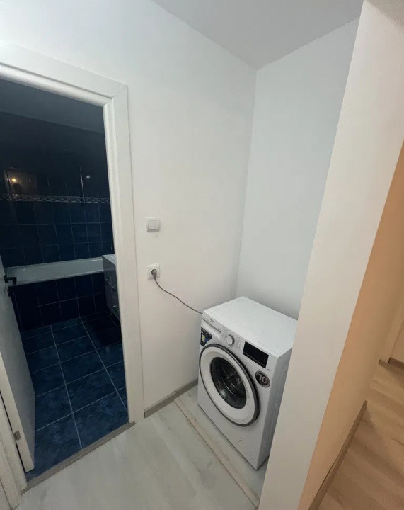 Apartament 3 camere etajul 1, Tractorul