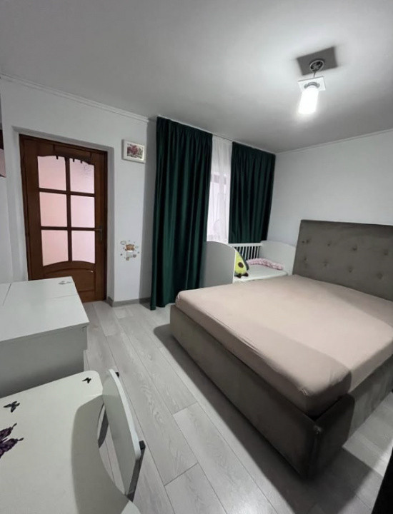 Casă la sol 5 camere, 195 mp, garaj, curte – Constanța