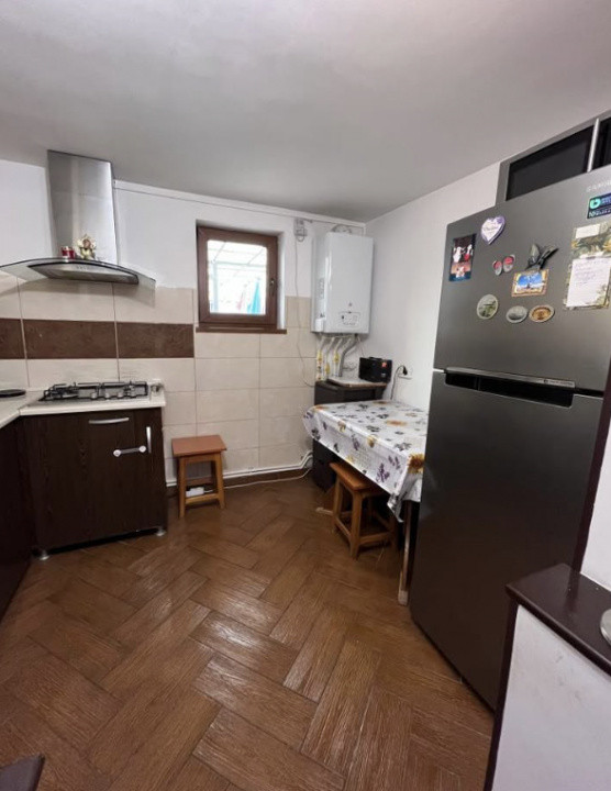 Casă la sol 5 camere, 195 mp, garaj, curte – Constanța