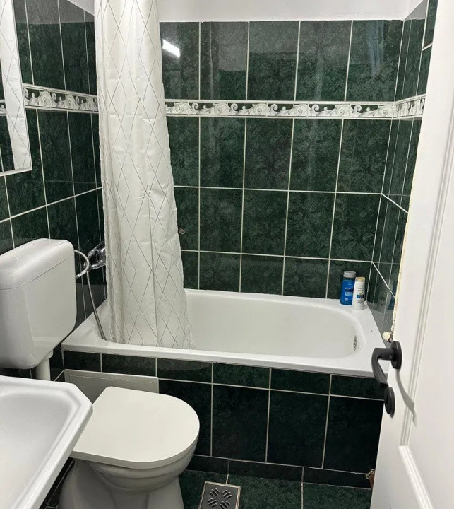 Apartament 2,5 camere 65 MP, cu gradina 200 mp, Central