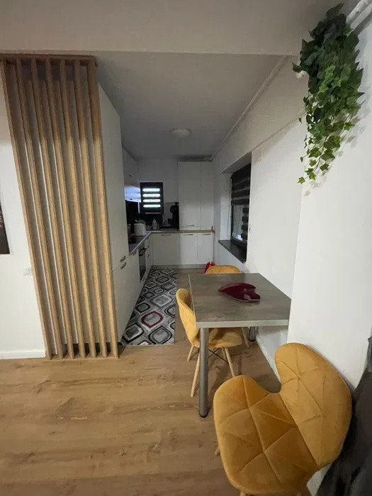 Apartament 2 camere 50 mp, parter, Tractorul