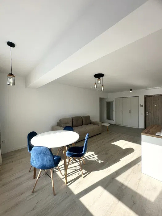 2 Camere Luminate, Vedere Superbă, Complet Mobilat – Noua Residence 2 cu parcare