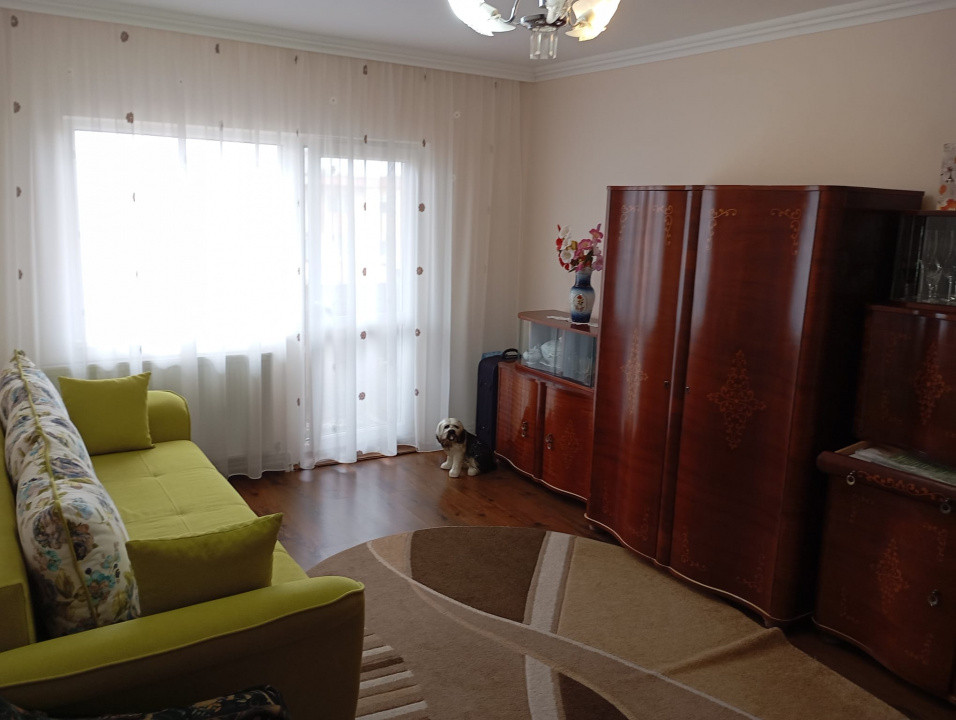 Apartament 3 camere, decomandat, Câmpia Turzii