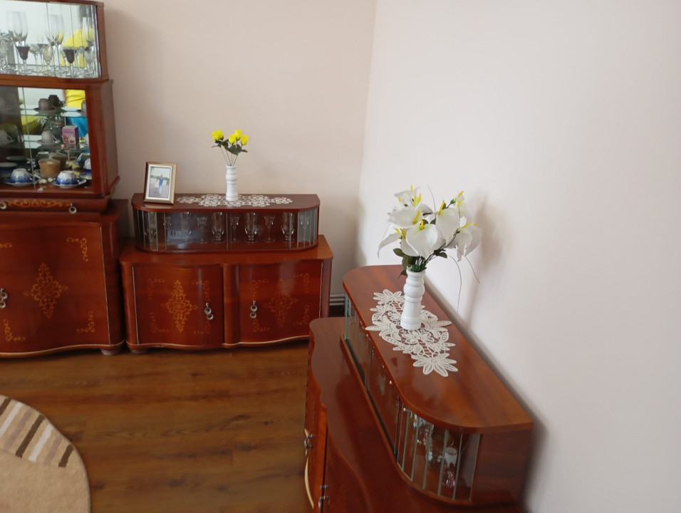 Apartament 3 camere, decomandat, Câmpia Turzii