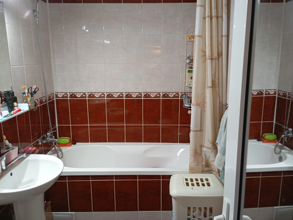 Apartament 3 camere, decomandat, Câmpia Turzii