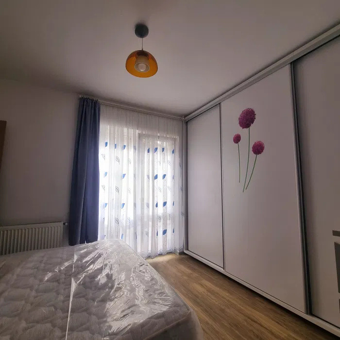 Casa tip duplex, curte + 2 locuri de parcare, zona Triaj