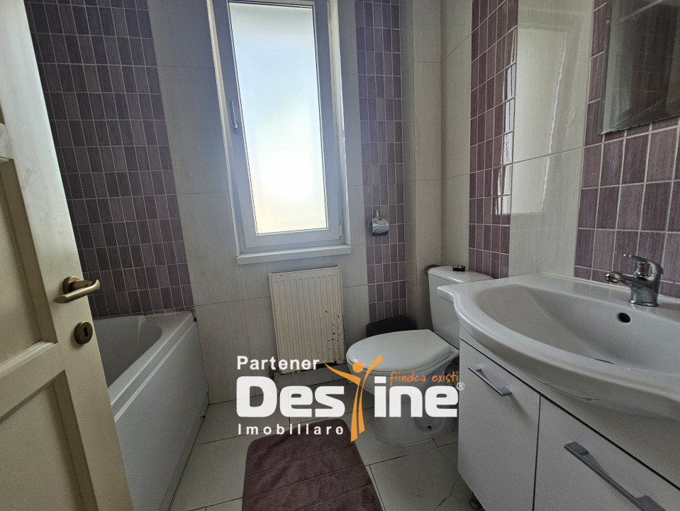 Apartament 3 camere Nicolina, decomandat, mobilat și utilat, aproape de Piață