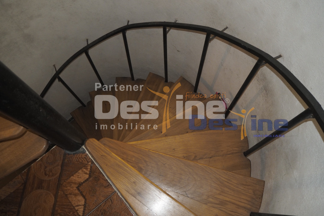 VAND CASA 3 CAMERE,POD,PIVNITA,2 GARAJE,FOISOR,DEJ