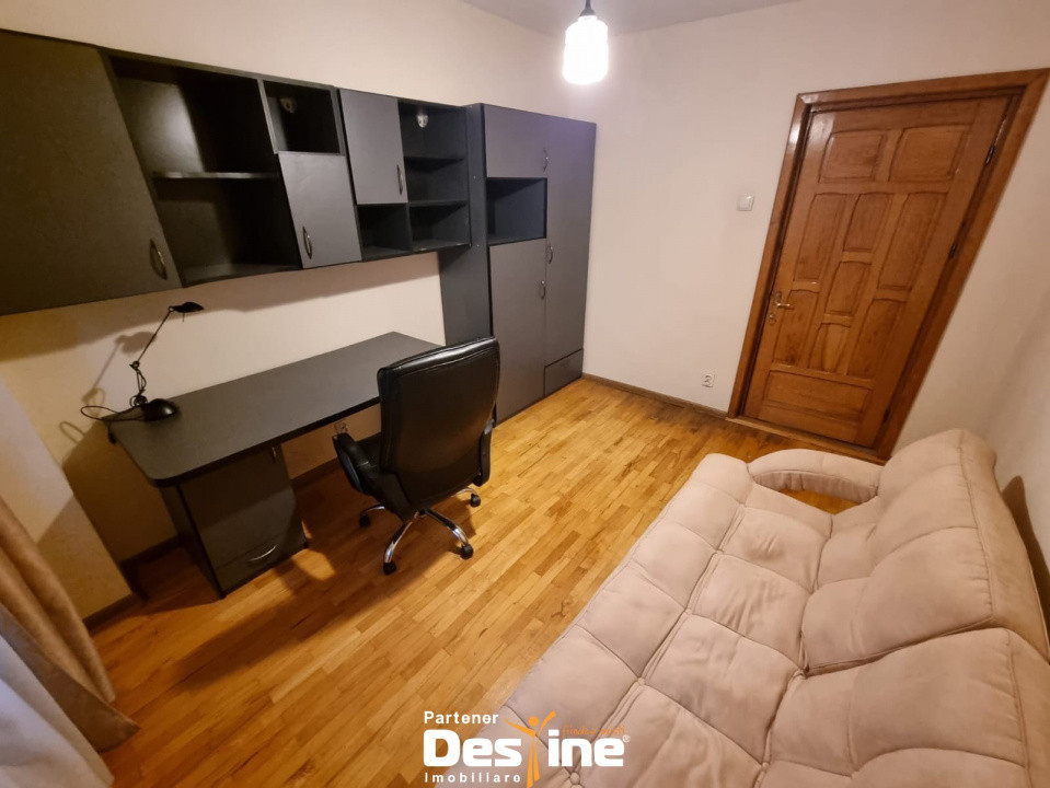 Nicolina - 4 camere, 100 mp, decomandat, parcare inclusă și aer condiționat