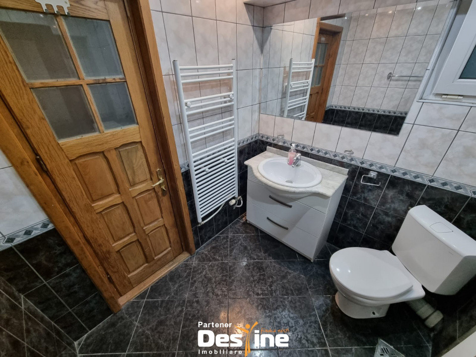 Nicolina - 4 camere, 100 mp, decomandat, parcare inclusă și aer condiționat